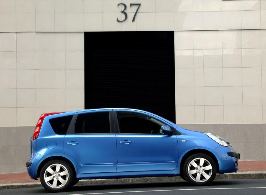  Nissan Note 2005 года  (фото 13 из 22)